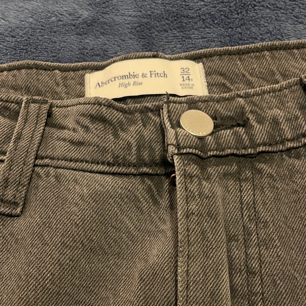 Abercrombie & Fitch Charcoal High Rise Skirt 32/14 petite